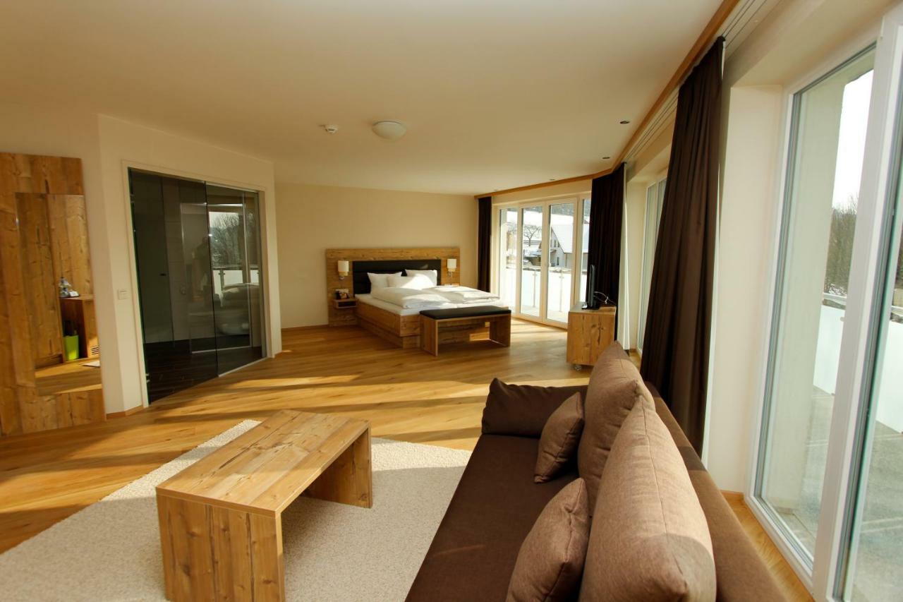 Hotel Dirsch Wellness & Spa Resort Emsing المظهر الخارجي الصورة