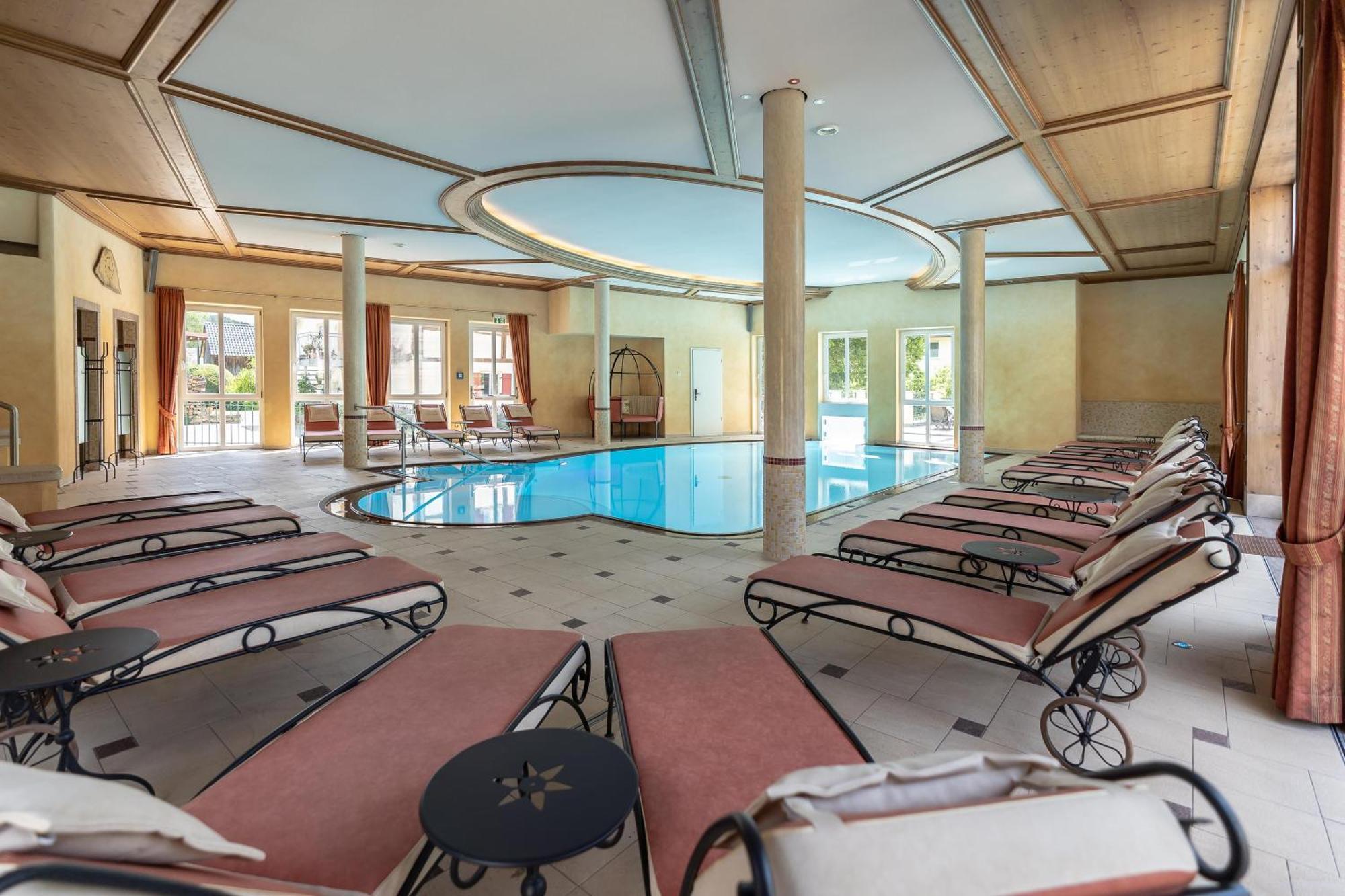 Hotel Dirsch Wellness & Spa Resort Emsing المظهر الخارجي الصورة